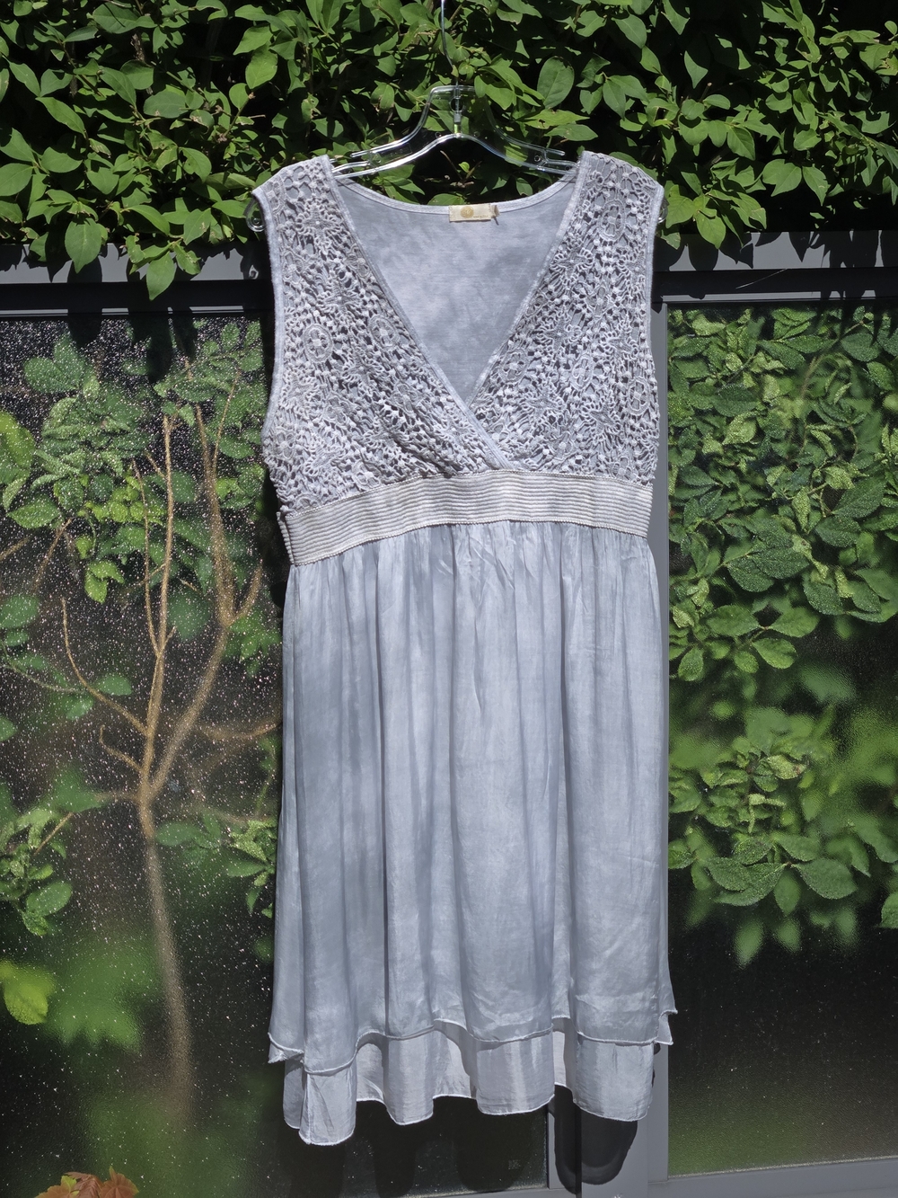 Silk Blend Lightweight Sleeveless Light Gray Lace-Trim Mini Dress Size L